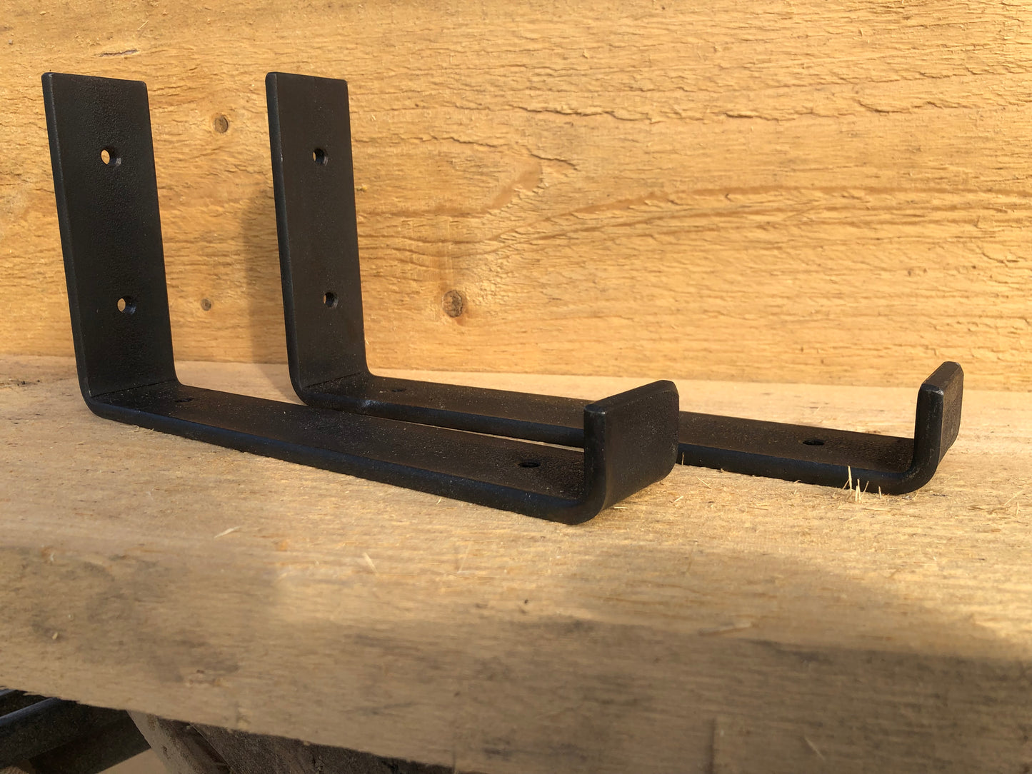 Solid Wood Shelf| Distressed Shelf | Entryway Shelf | Made to Measure Shelving | Free UK Delivery | Brackets and Fixings included | Rustic