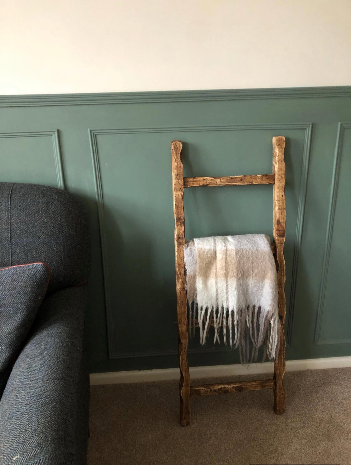 Solid Wood Distressed Storage Ladder | Rustic Finish | Ladder Shelf | Towel Ladder
